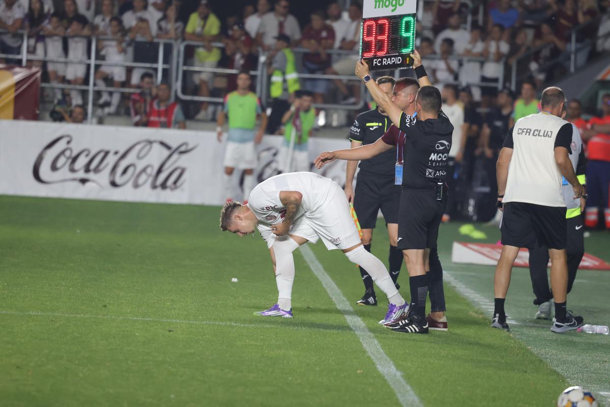 Dan Petrescu, supărat după Rapid - CFR Cluj: „Am vorbit degeaba” + Laude pentru un rival: „Mănâncă iarba”