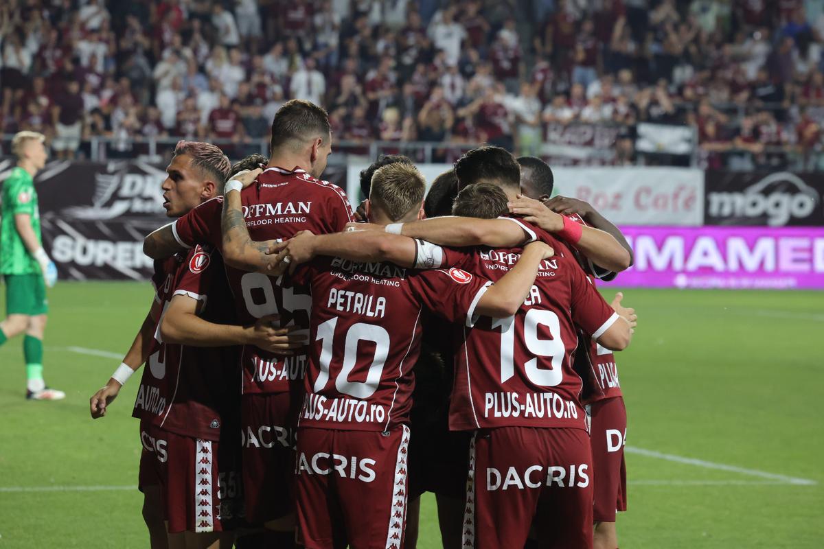 Imagini de meci de la Rapid - CFR Cluj