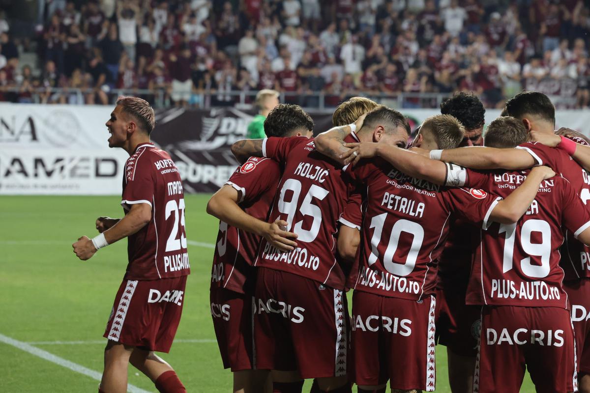 Imagini de meci de la Rapid - CFR Cluj