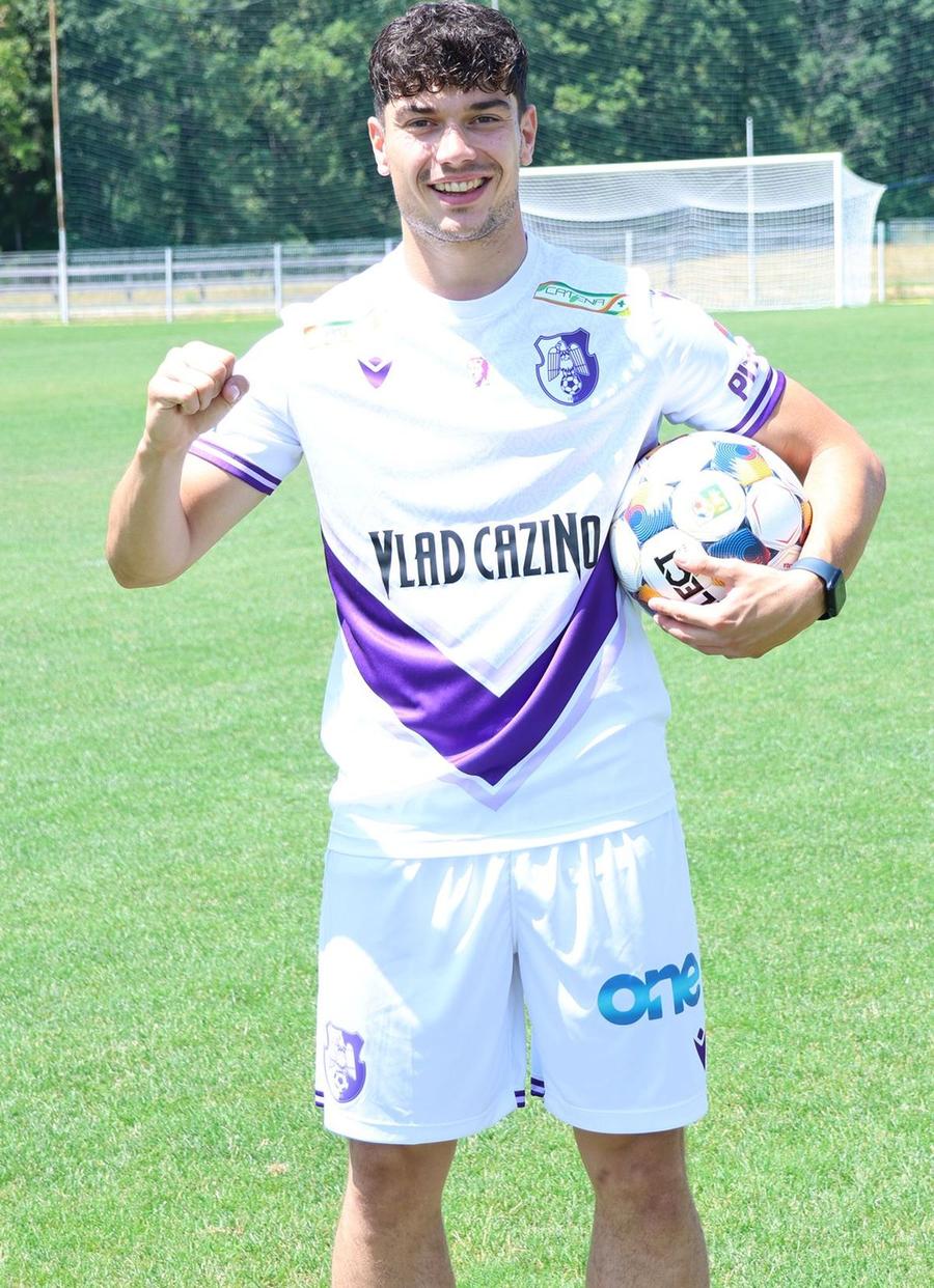 Jakov Blagaic, în tricoul lui FC Argeș Al 11-lea transfer al verii la echipa din Superliga: „Bine ai venit”