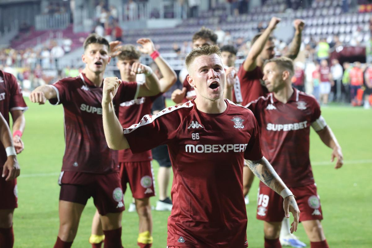 Dan Petrescu, supărat după Rapid - CFR Cluj: „Am vorbit degeaba” + Laude pentru un rival: „Mănâncă iarba”