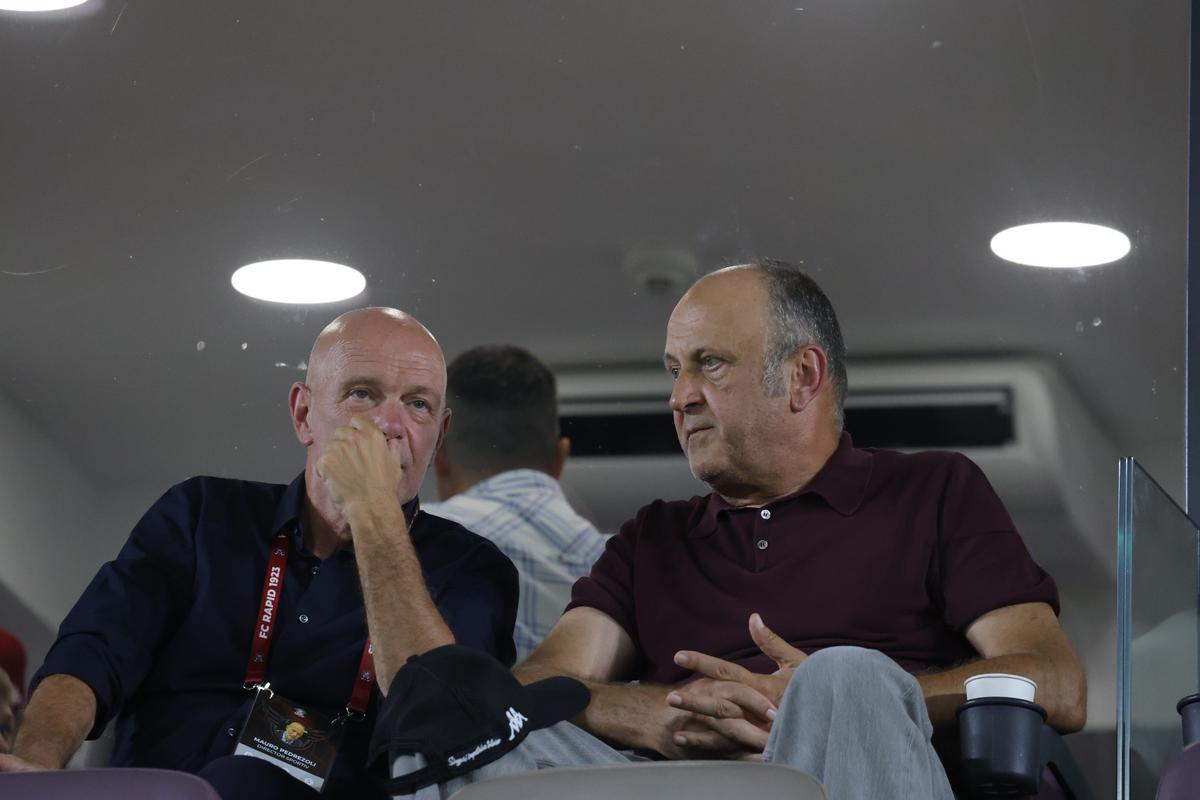 Mauro Pederzoli și Dan Șucu, în pauza meciului Rapid - CFR Cluj/ FOTO: Ionuț Iordache (GSP)