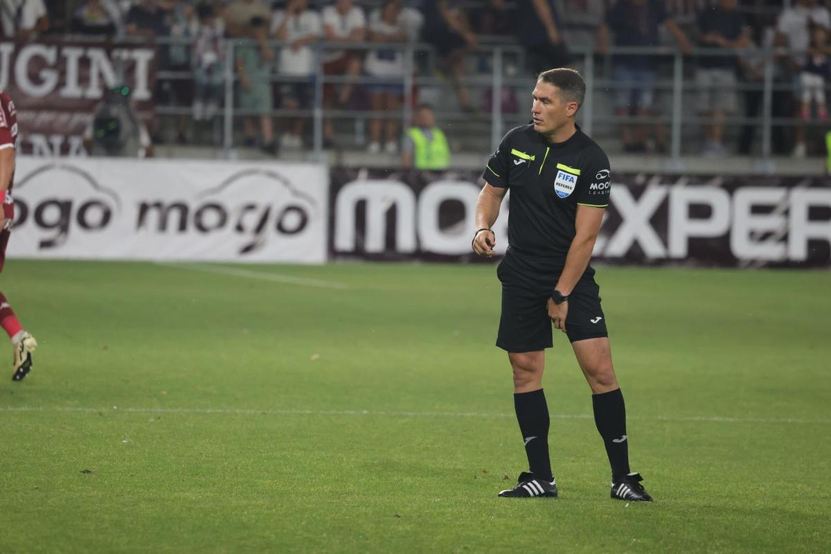 Imagini de meci de la Rapid - CFR Cluj