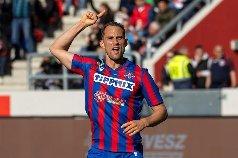 Marton Eppel, fost golgheter al Ungariei, ar putea ajunge la Csikszereda Marton Eppel, golgheterul maghiar de 1,90 metri, negocieri avansate în Superligă
