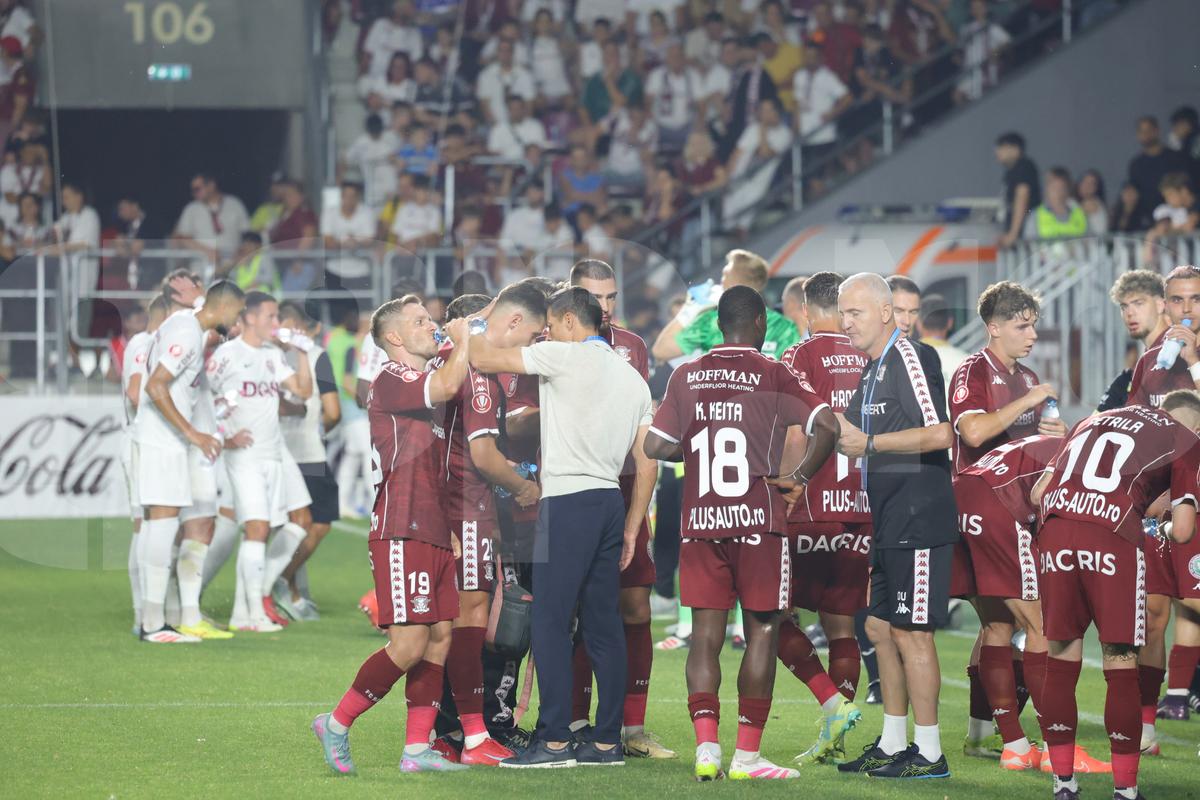 Tobias Christensen și Alex Dobre au intrat în conflict în meciul dintre Rapid și CFR Cluj. Foto: Ionuț Iordache GSP
