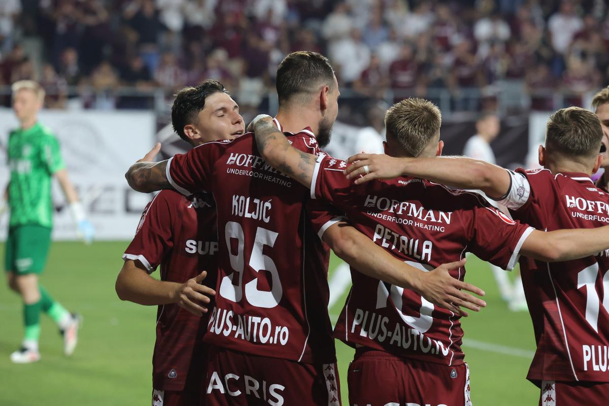 Imagini de meci de la Rapid - CFR Cluj