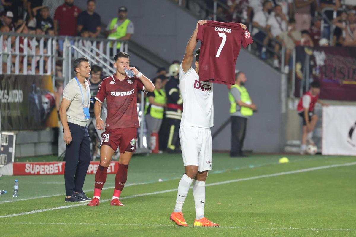 Imagini de meci de la Rapid - CFR Cluj