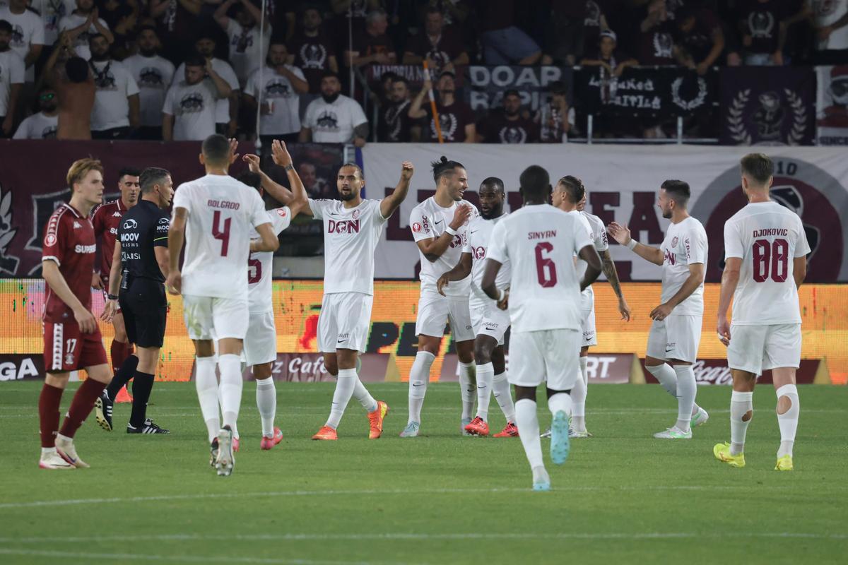 Imagini de meci de la Rapid - CFR Cluj