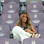 Diana Munteanu a fost prezentă la meciul Rapid - CFR Cluj. Foto: Ionuț Iordache (GSP.RO)
