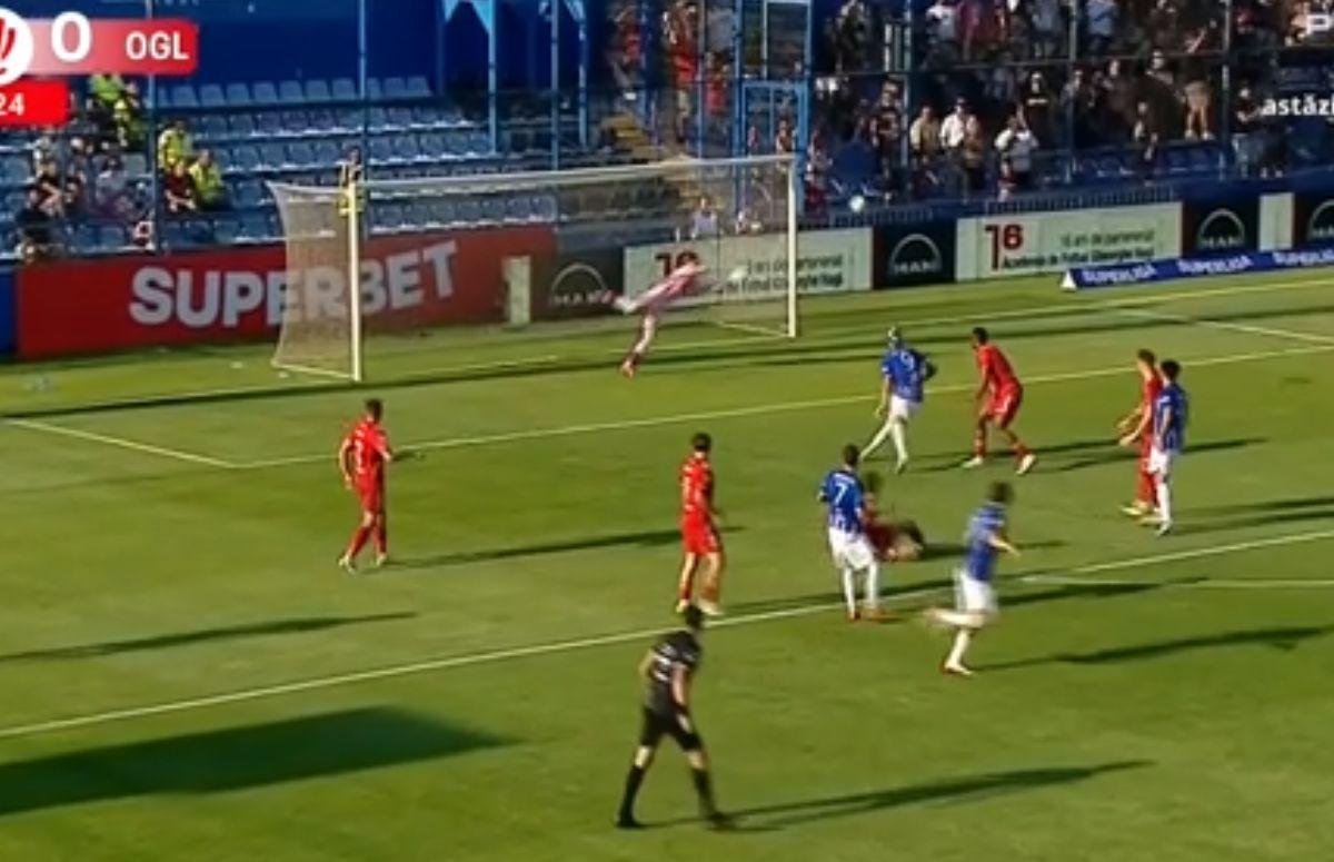 Dubla lui Răzvan Tănasă în Farul - Oțelul! Ianis Hagi a aplaudat la „oficială”
