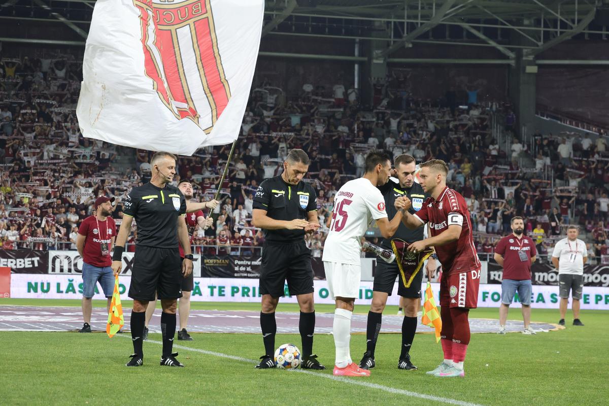 Imagini de meci de la Rapid - CFR Cluj