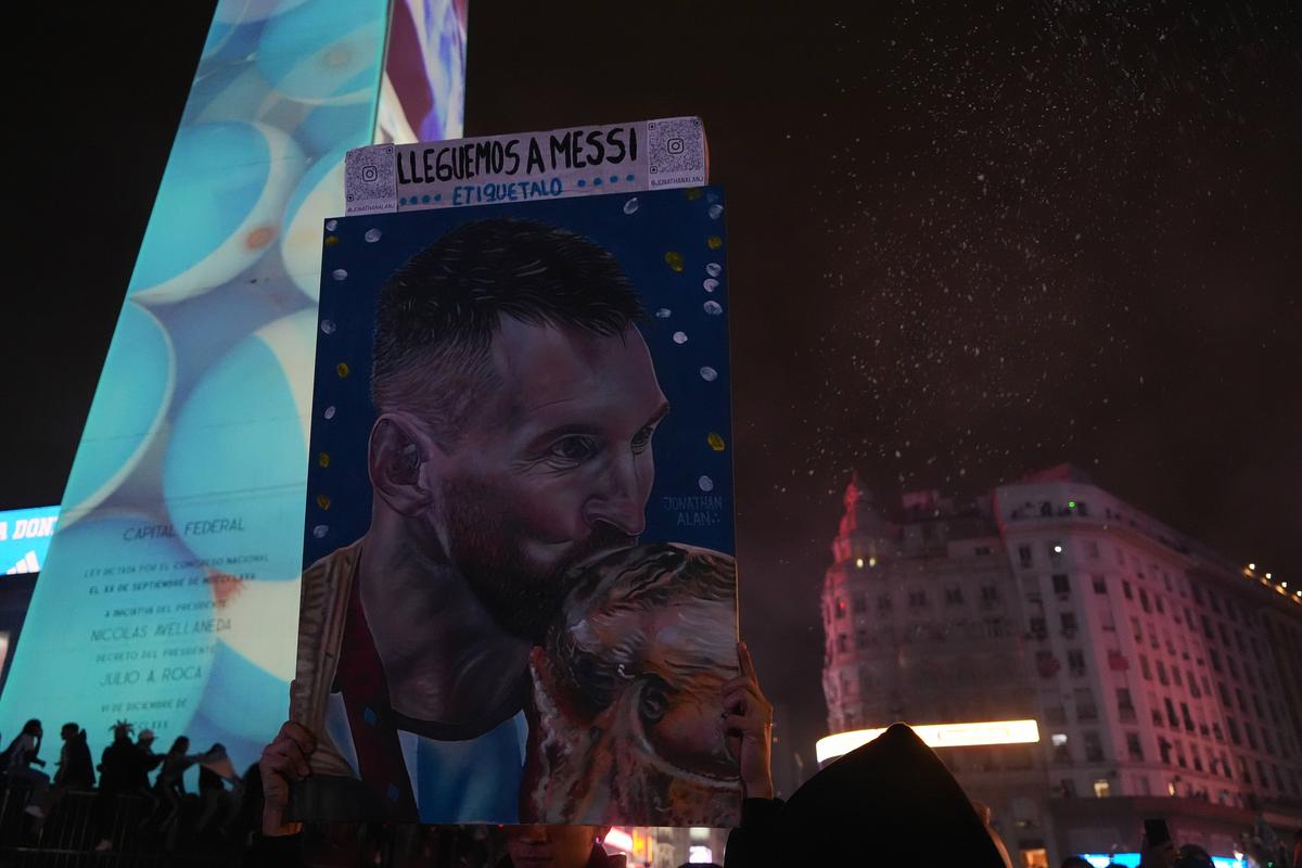Cadre superbe: argentinienii au sărbătorit în strada, după eșecul cu Spania!