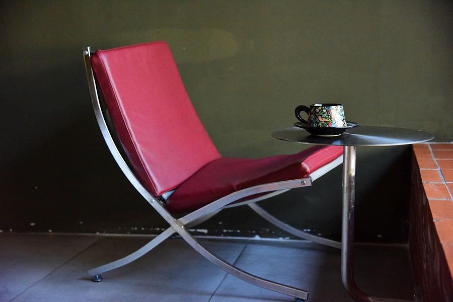 Mobilier din inox pentru balcon. Cum amenajezi spațiul pentru un plus de confort?