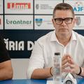 Flavius Stoican, prezentat oficial la CS Drobeta Turnu Severin // foto: facebook @CS Drobeta