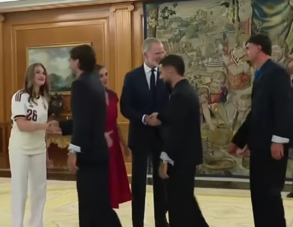 Gest INCREDIBIL: Lamine Yamal a lăsat protocolul deoparte » Cum l-a salutat pe Regele Felipe la Palatul Zarzuela