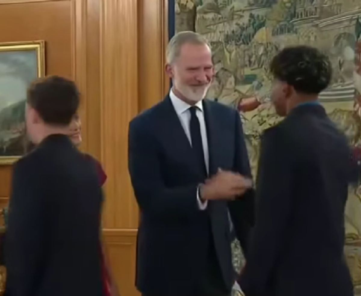 Gest INCREDIBIL: Lamine Yamal a lăsat protocolul deoparte » Cum l-a salutat pe Regele Felipe la Palatul Zarzuela