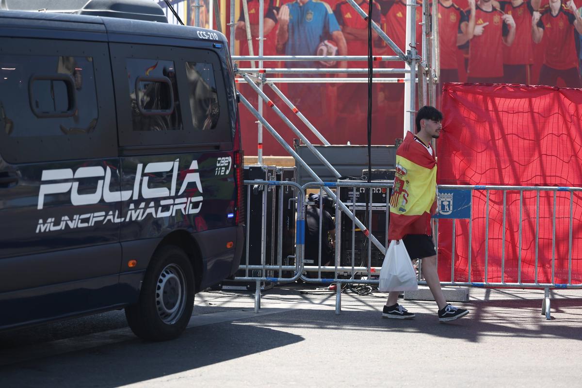 Spaniolii se pregătesc de sărbătoare în Madrid // foto: Imago
