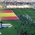 În fotografia publicată de Marca, jucătorii argentinieni (dreapta) au fost surprinși cu spatele la adversarii spanioli care sărbătoreau după ce tocmai primiseră trofeul