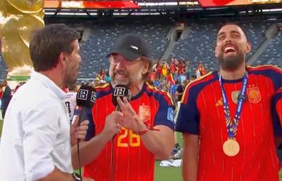 Javier Bardem a sărbătorit braț la braț cu jucătorii Spaniei și a criticat Argentina: „E vorba de fair-play”