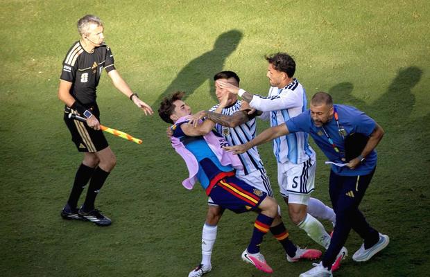 FIFA deschide anchetă împotriva Argentinei!