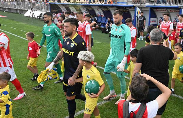 Paul Papp, mesaj dur după victoria cu Dinamo: „Petrolul merită ceva mai bun! Ne chinuim de trei-patru ani”