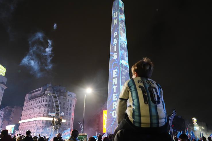 Cadre superbe: argentinienii au sărbătorit în strada, după eșecul cu Spania! // foto: Imago