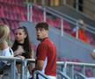 Andrei Borza și-a sărutat iubita înainte de Rapid - Sepsi