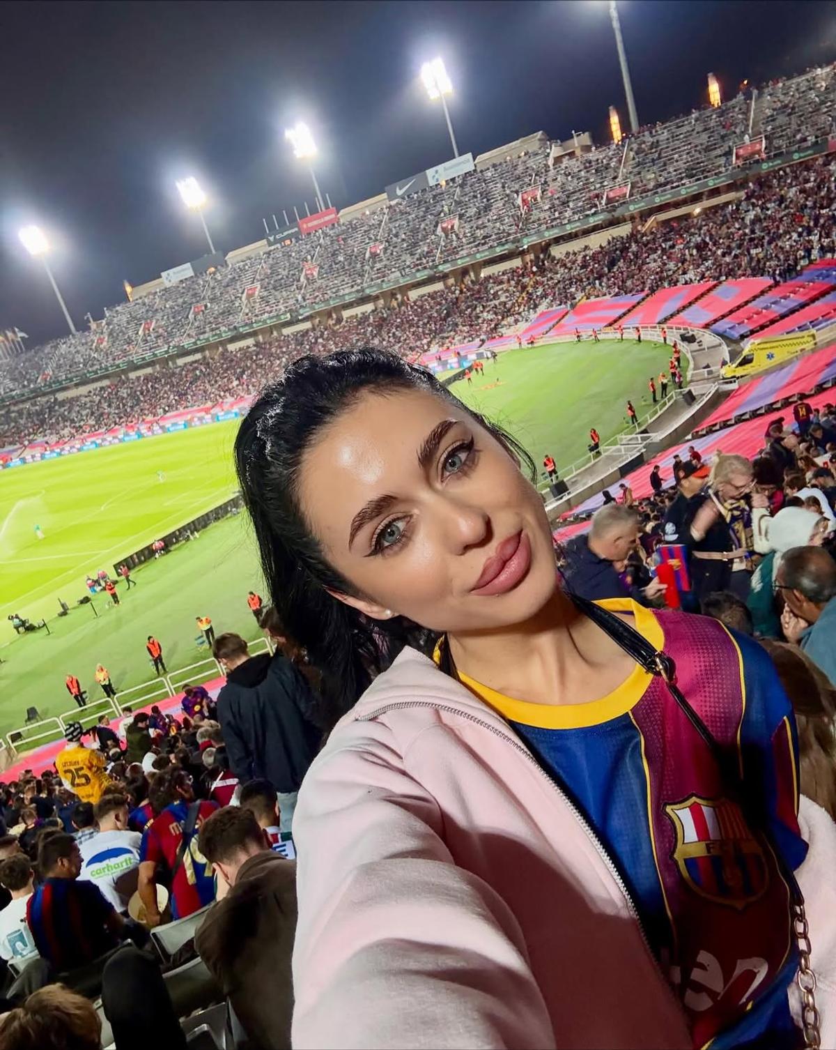 Cine e Nicoleta Atanase, românca aflată pe podium alături de campionii mondiali: „Mi-au tremurat mâinile când l-am văzut pe Messi”