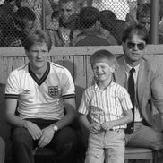Edi Iordănescu, alături de tatăl său și de Boloni, la un meci în anii '80
