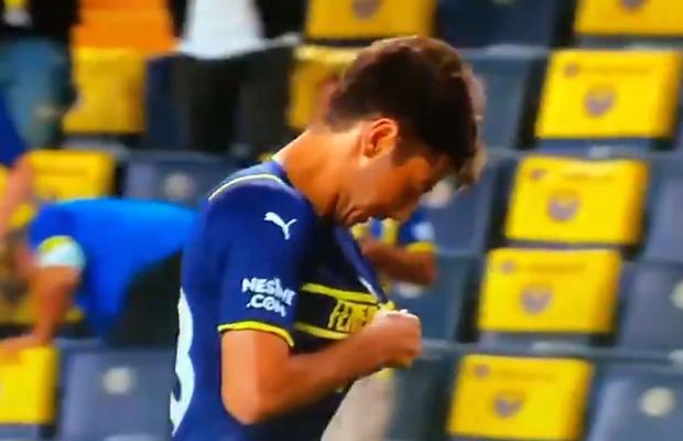 Fanii sunt furioși! Puma a scos sigla echipelor de pe noile tricouri » Situație jenantă în Europa League + Dortmund a refuzat echipamentul!