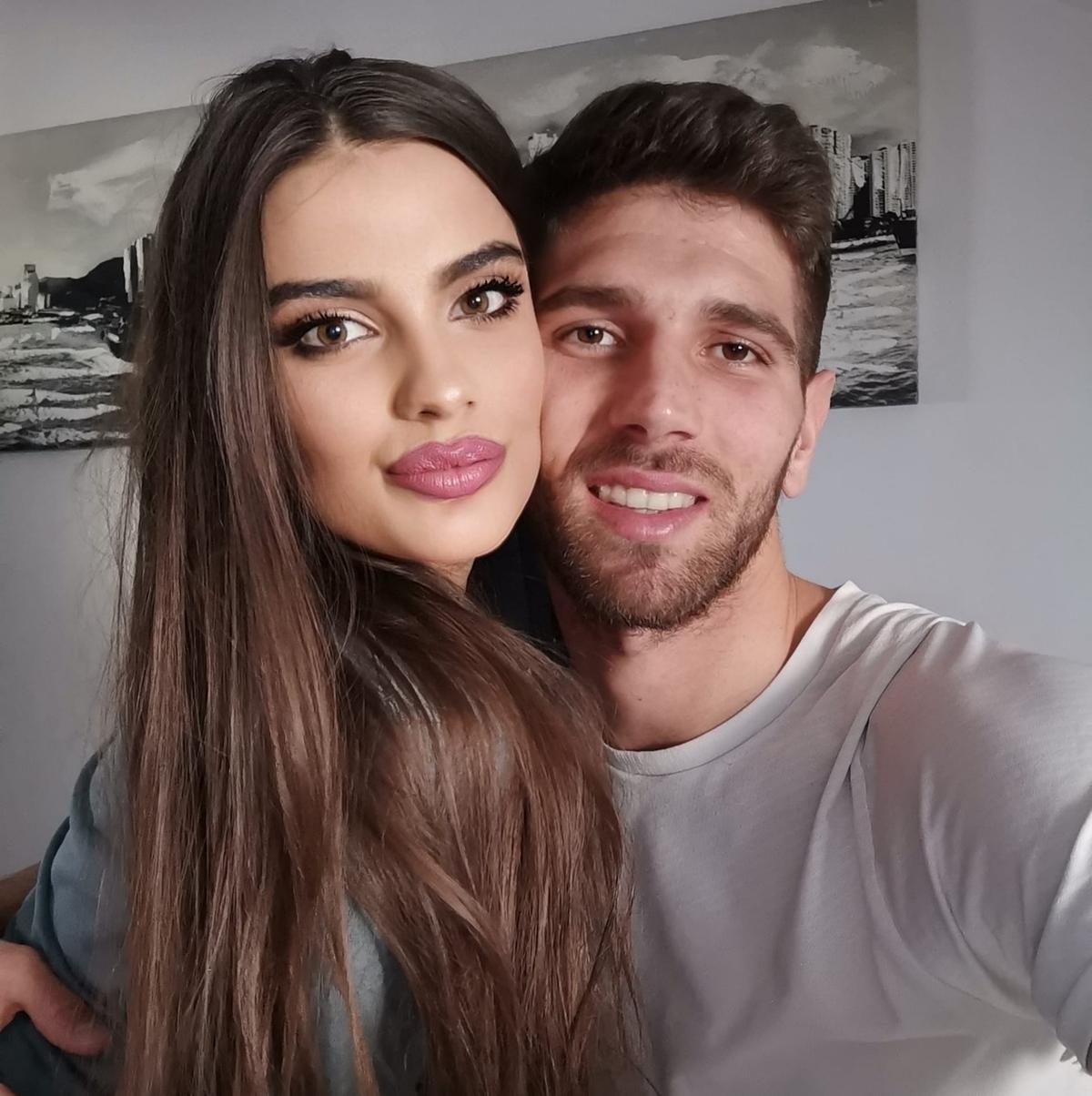 Iubita fotbalistului Dominik Kovacic de la FCU Craiova