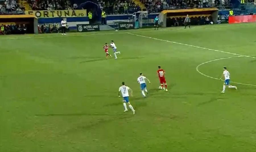 Gafă majoră de arbitraj! Faza care putea schimba soarta meciului Farul - Dinamo