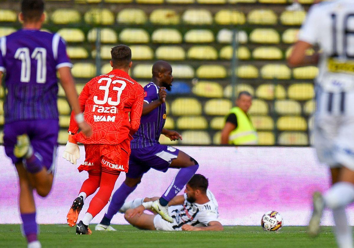 Impresiile camerunezului transferat în Liga 1, după o lună în România: „Rezolvați odată problema cu VAR-ul!” + primul loc pe care vrea să-l viziteze