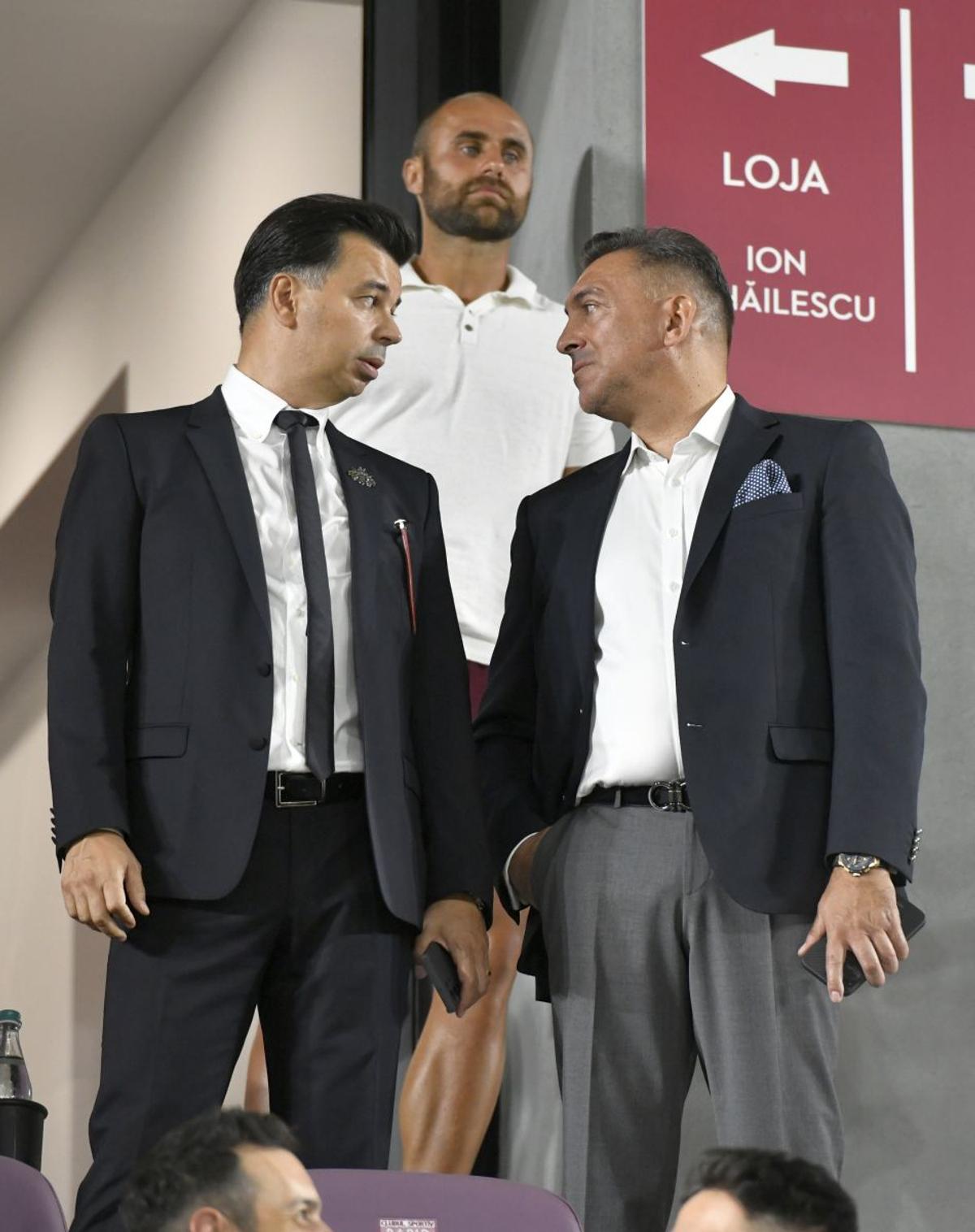 Moment impresionant în Giulești » Legenda Ion Motroc a dat lovitura de start: „Faceți loc, faceți loc, trece trupa lui Motroc!”