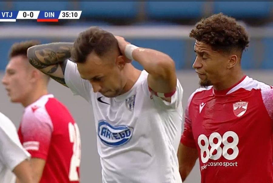 Gorjenii au irosit cele mai mari ocazii ale primei reprize / Captură Orange Sport Viitorul Pandurii - Dinamo 2-0. Loseri și în B! „Câinii” bifează a doua înfrângere consecutivă, după un meci în care au fost inexistenți!