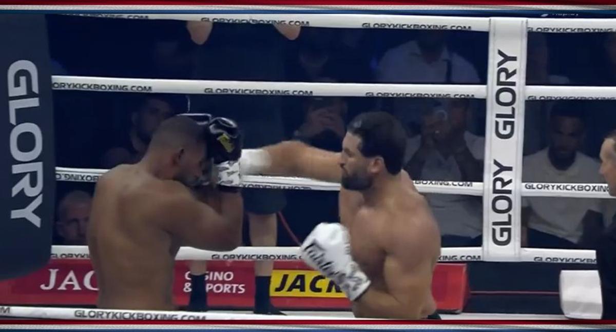 Sadic! Benny Adegbuyi, făcut KO de Jamal Ben Saddik, în main event-ul galei Glory Kickboxing 81