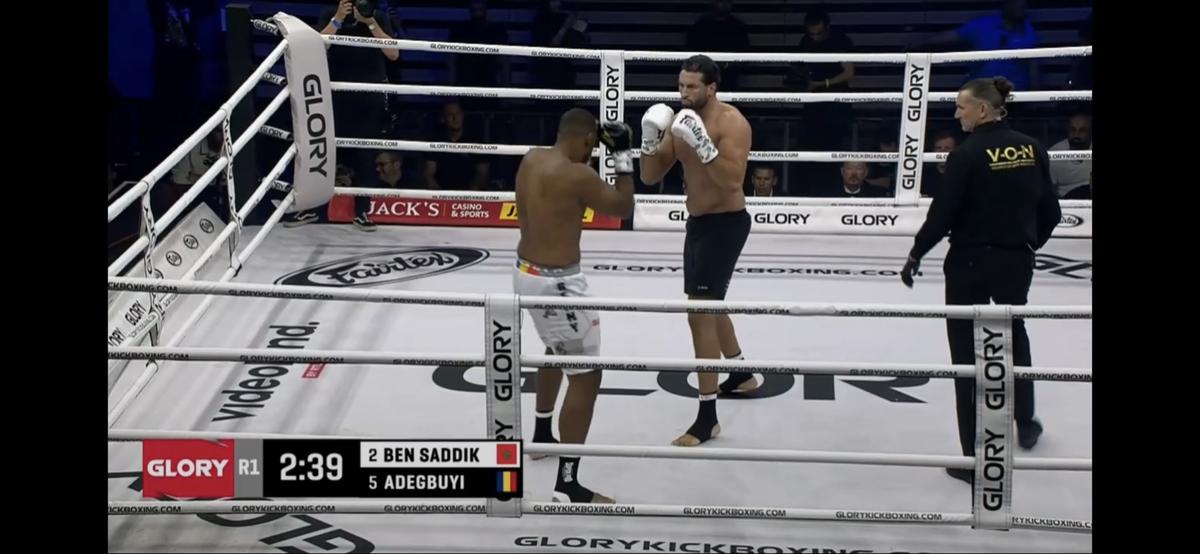 Sadic! Benny Adegbuyi, făcut KO de Jamal Ben Saddik, în main event-ul galei Glory Kickboxing 81