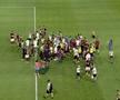 FOTO Rapid - UTA, suporteri pe teren la final 20.08.2022