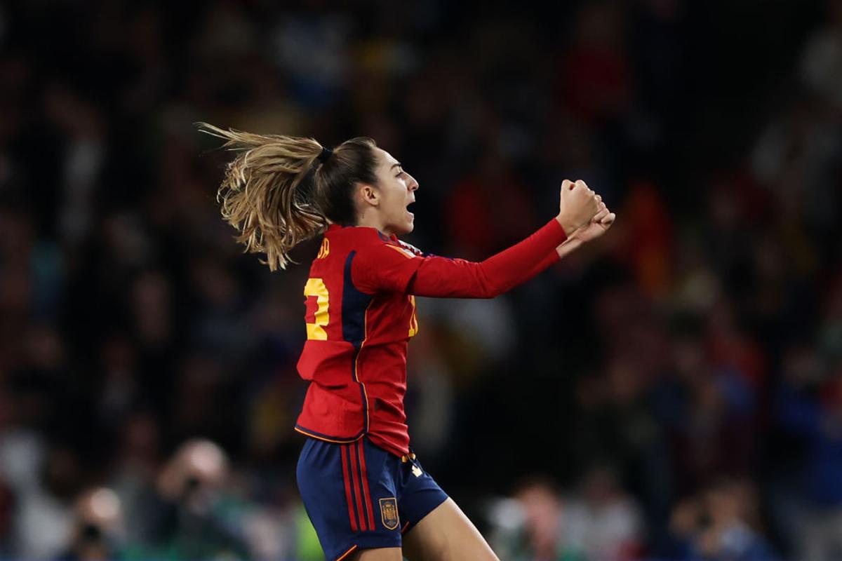 A decis finala Mondialului Feminin, apoi și-a ridicat tricoul » Semnificația gestului