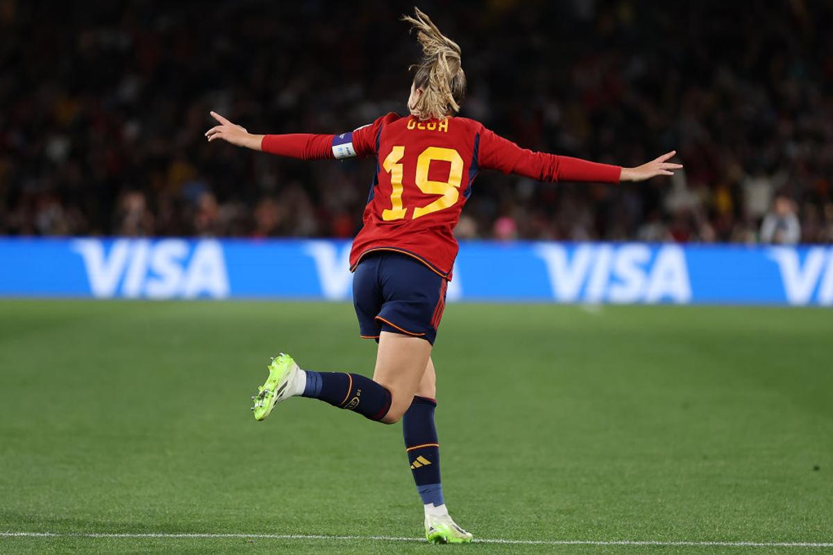 A decis finala Mondialului Feminin, apoi și-a ridicat tricoul » Semnificația gestului