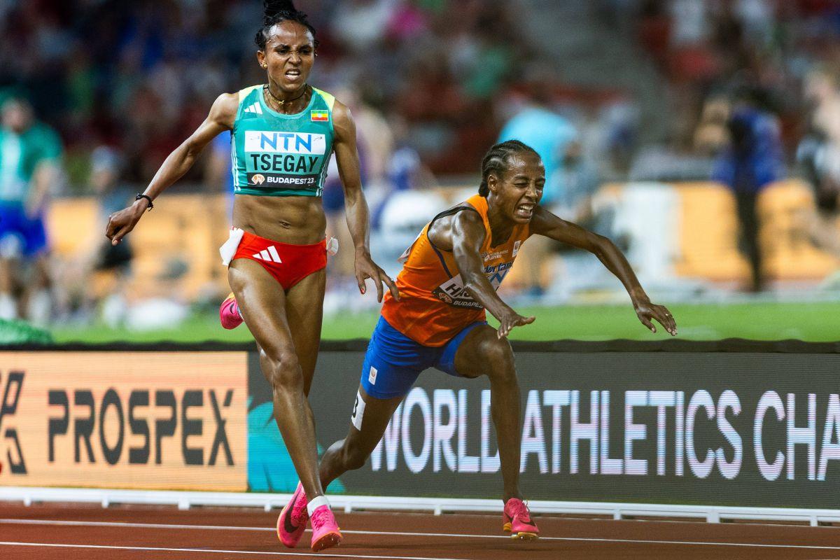Scene incredibile la Mondialele de atletism: au pierdut două medalii de aur în câteva minute după două căzături în fața liniei de sosire