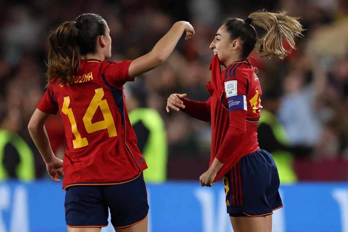 A decis finala Mondialului Feminin, apoi și-a ridicat tricoul » Semnificația gestului
