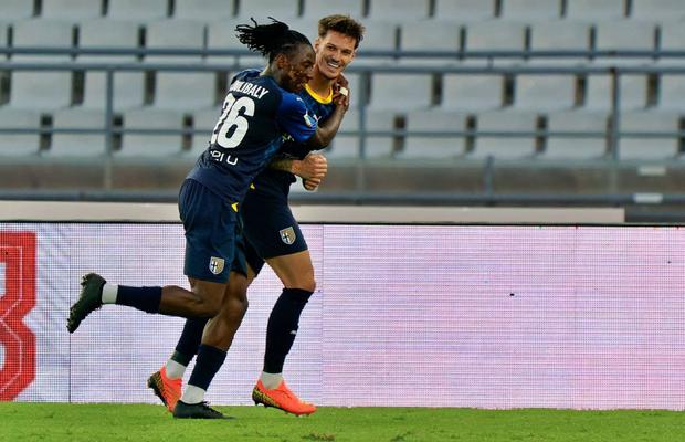 Man, excelent în primul meci al Parmei din nou sezon: pasă de gol și penalty obținut