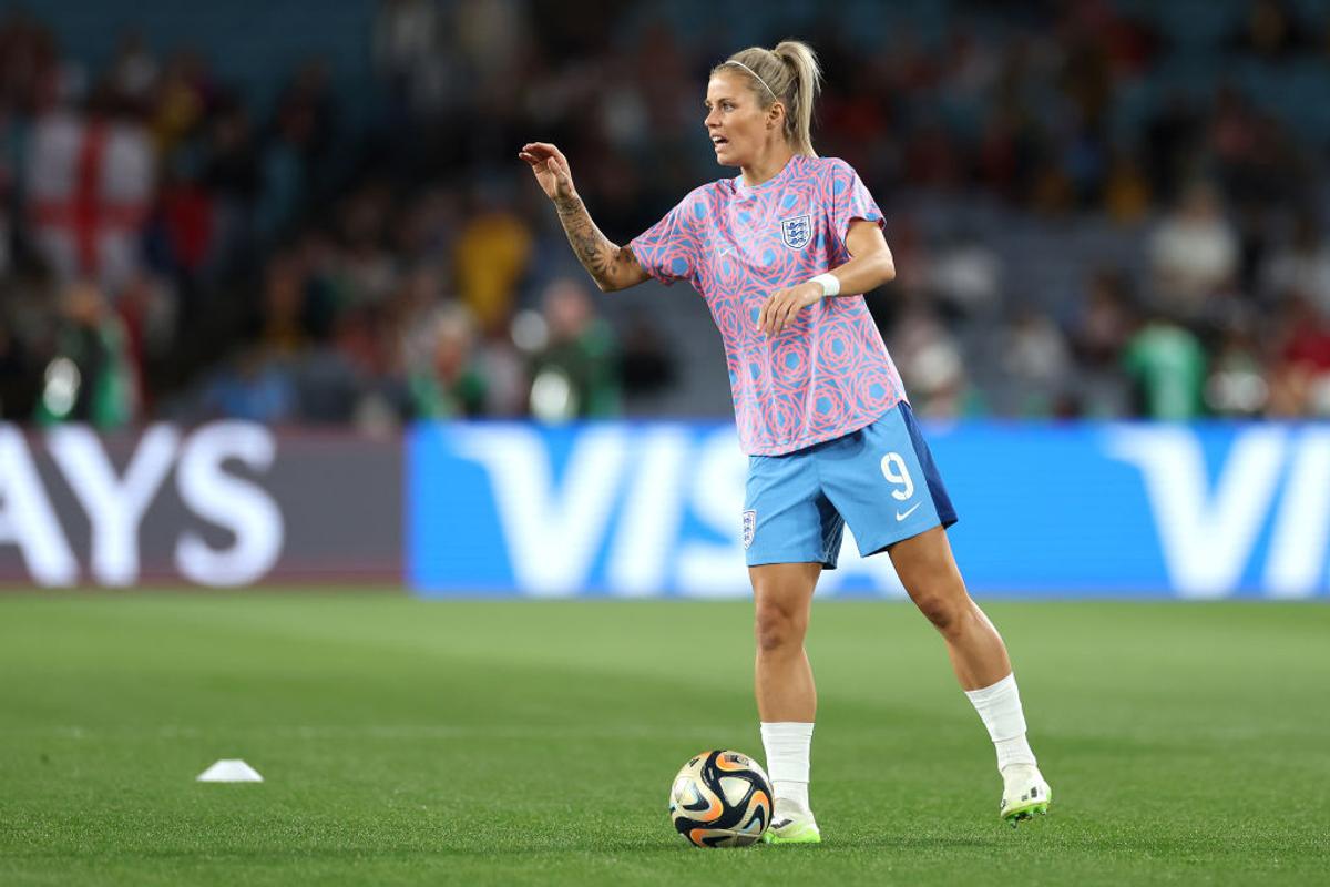 Imagini de la încălzire - Spania - Anglia, finala Campionatului Mondial de Fotbal Feminin