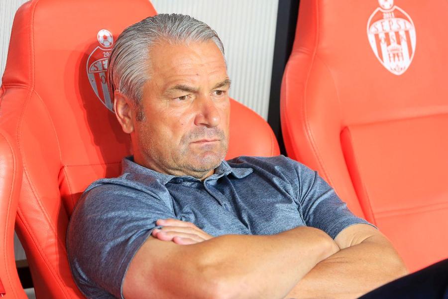 Bernd Storck / Sursă foto: Gazeta Sporturilor Antrenorul care l-a lăsat perplex pe Laszlo Dioszegi: „Se credea stăpân peste orice! În România nu merge așa”