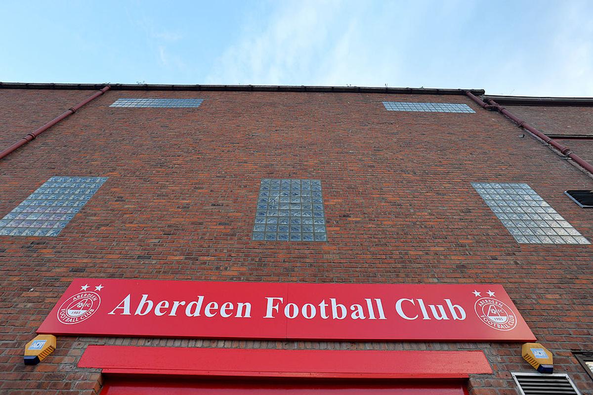 Au dat buzna în scenografia scoțienilor! FCSB, antrenament oficial pe stadionul special al lui Aberdeen: Marea Nordului, la 300 m de peluză