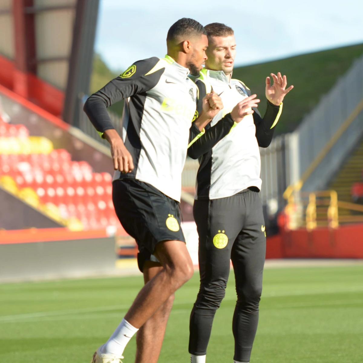 FCSB s-a antrenat pe Pittodrie Stadium, cu scenografia celor de la Aberdeen pregătită