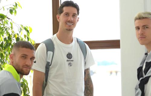 FCSB a plecat azi spre Scoția // FOTO: Facebook