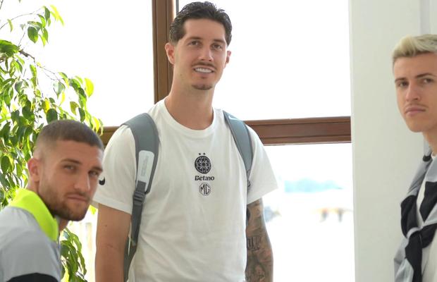 FCSB a decolat azi spre Scoția » Imagini de la plecarea pentru meciul cu Aberdeen