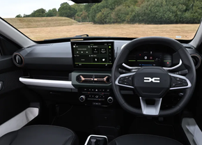 Englezii au dat verdictul despre noua Dacia: „Surprinzător” » Ce i-a impresionat și la ce capitol o numesc „groaznică”